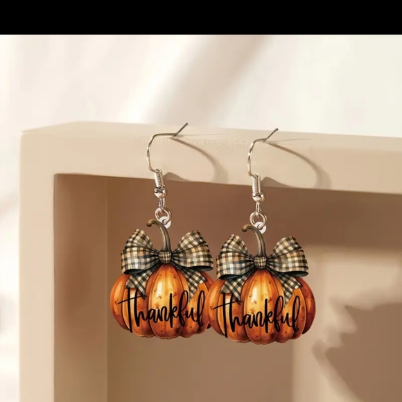 Nwt Thankful pumpkin earrings - Picture 1 of 2